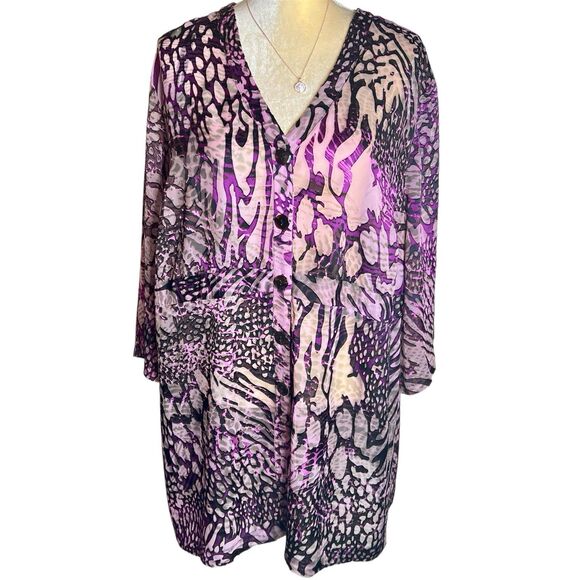 Maggie Barnes Tunic Top Size 1X Purple Print Sheer V-neck  Buttoned 3/4 Sleeves - Picture 1 of 8
